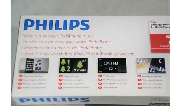 Nieuwe wekkerradio met Ipod/Iphone docking PHILIPS, type AJ7041D